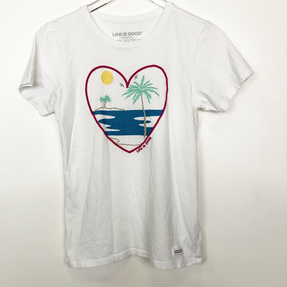 Life is Good White Beach Scene Shirt XS